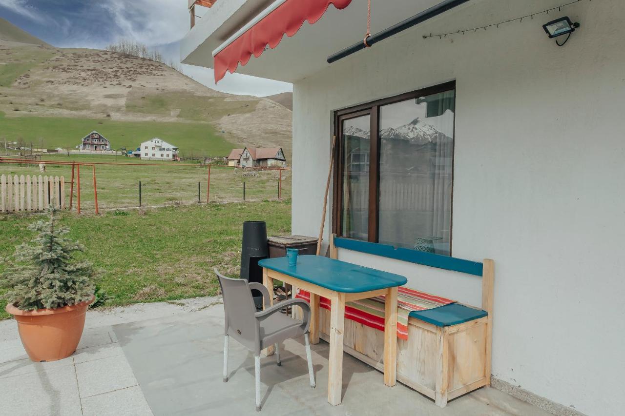 Ski House Bluebird Gudauri Dış mekan fotoğraf